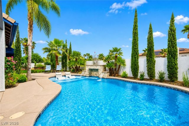 1516 Castle Wall Street, Las Vegas, NV 89117