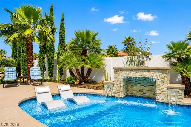 1516 Castle Wall Street, Las Vegas, NV 89117