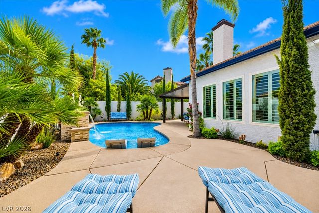 1516 Castle Wall Street, Las Vegas, NV 89117