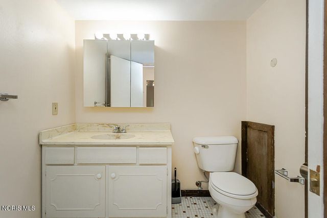 6640 Salisbury Road, D208, Maumee, OH 43537