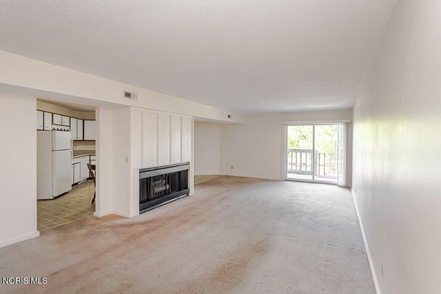 6640 Salisbury Road, D208, Maumee, OH 43537