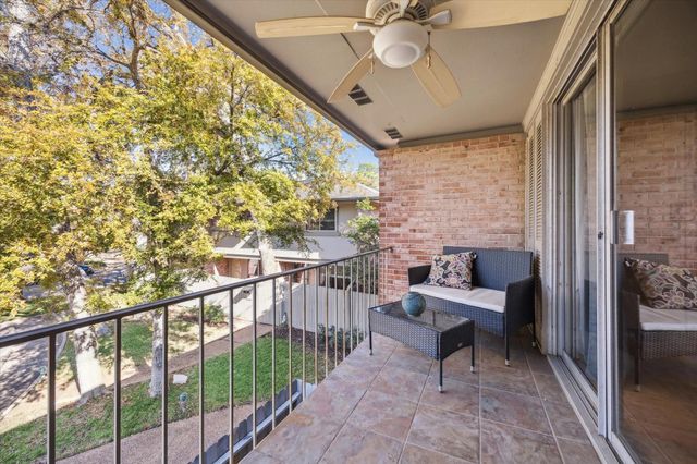 6465 Bayou Glen Road, Houston, TX 77057