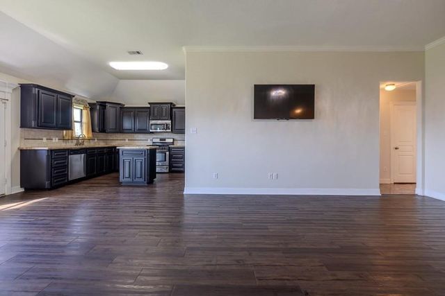 3223 El Camino Street, Bay City, TX 77414