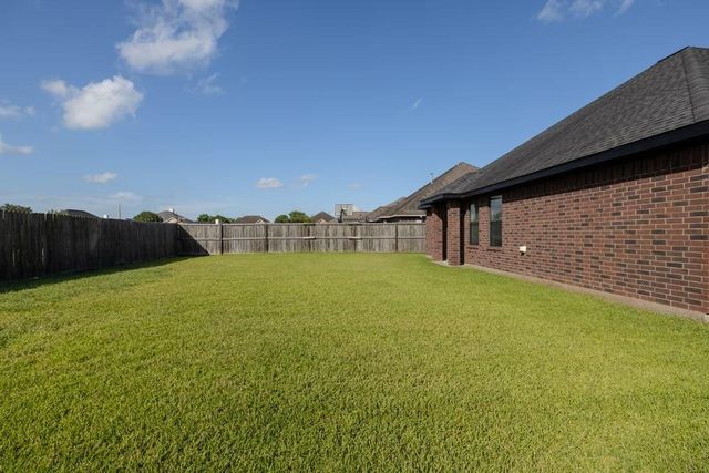 3223 El Camino Street, Bay City, TX 77414