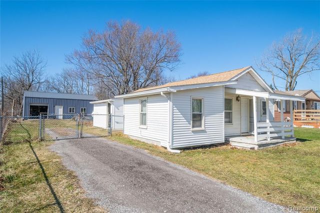 2176 Lauderdale Street, Flint, MI 48532