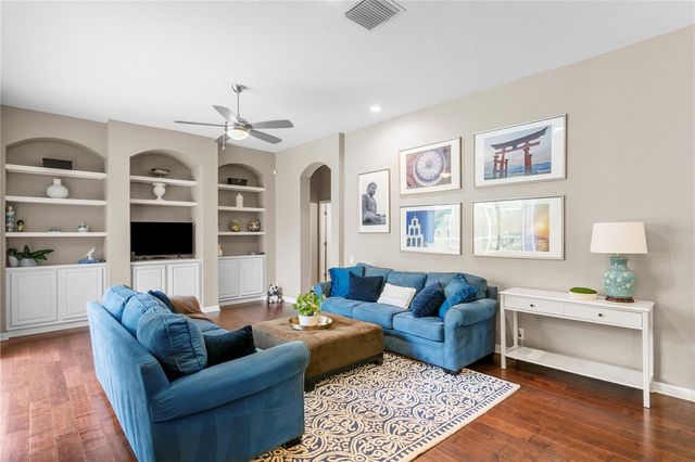 10237 GARDEN ALCOVE DRIVE, Tampa, FL 33647