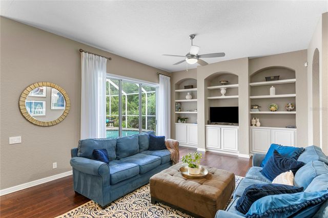 10237 GARDEN ALCOVE DRIVE, Tampa, FL 33647