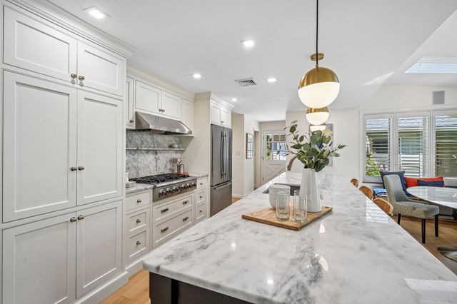 263 S ROBERTS RD, Bryn Mawr, PA 19010