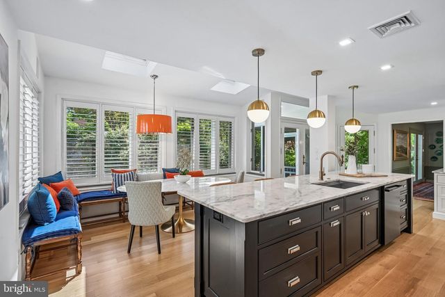 263 S ROBERTS RD, Bryn Mawr, PA 19010