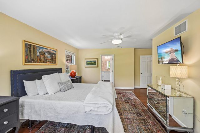 263 S ROBERTS RD, Bryn Mawr, PA 19010
