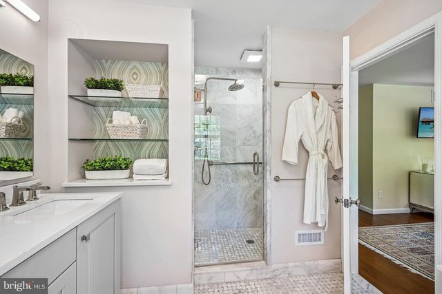 263 S ROBERTS RD, Bryn Mawr, PA 19010