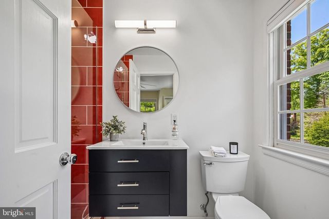 263 S ROBERTS RD, Bryn Mawr, PA 19010