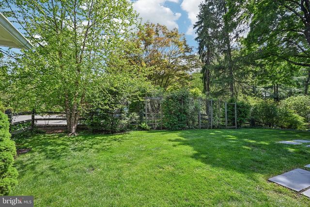263 S ROBERTS RD, Bryn Mawr, PA 19010