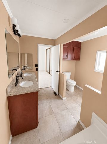 15455 Glenoaks Boulevard 226, Sylmar, CA 91342