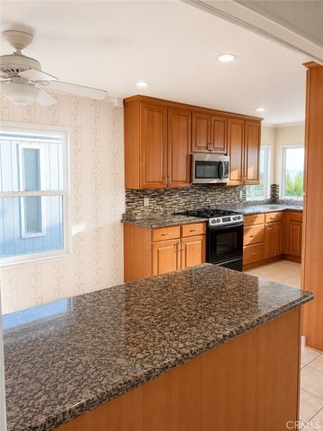 15455 Glenoaks Boulevard 226, Sylmar, CA 91342