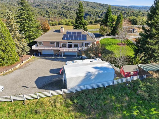 43319 Leach Rd, Ahwahnee, CA 93601