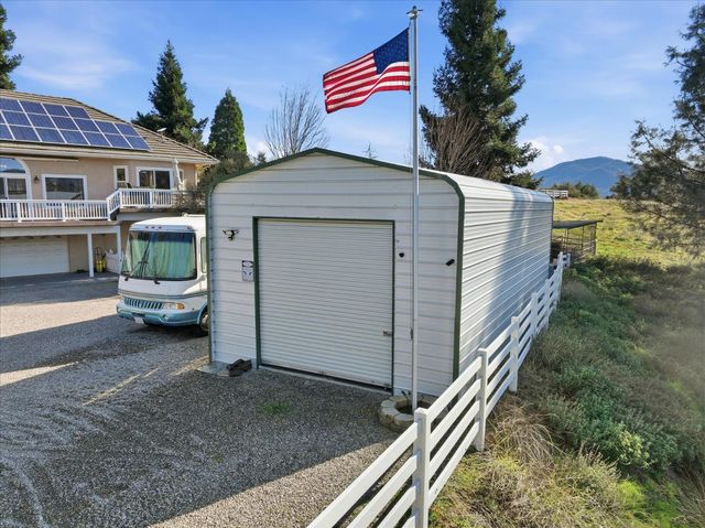 43319 Leach Rd, Ahwahnee, CA 93601