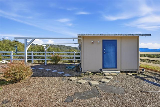 43319 Leach Rd, Ahwahnee, CA 93601