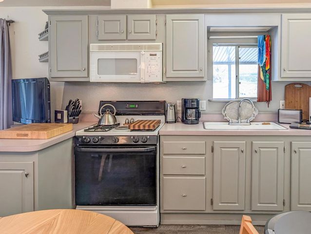 70200 Dillon Road 25, Desert Hot Springs, CA 92241