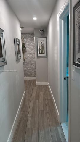 428 N Crescent Dr, Hollywood, FL 33021