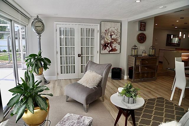 428 N Crescent Dr, Hollywood, FL 33021