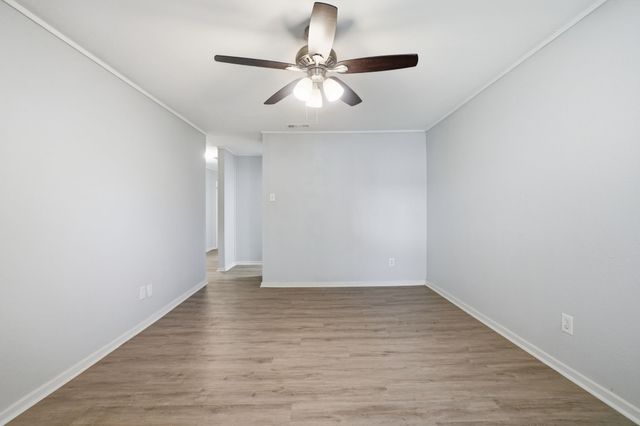 233 Creek Cove Drive, Dallas, TX 75217