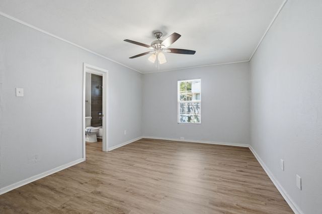 233 Creek Cove Drive, Dallas, TX 75217