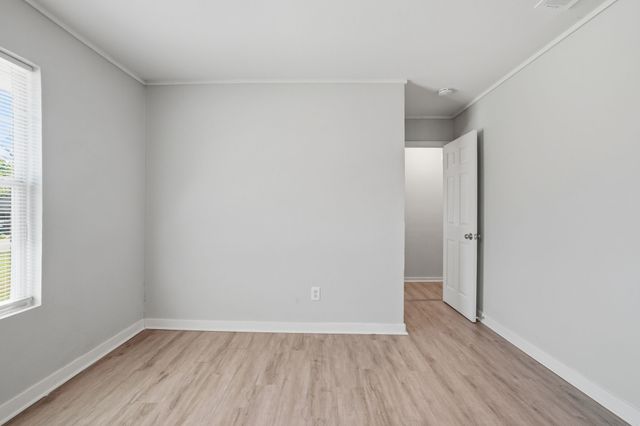 233 Creek Cove Drive, Dallas, TX 75217