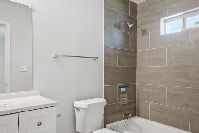 233 Creek Cove Drive, Dallas, TX 75217