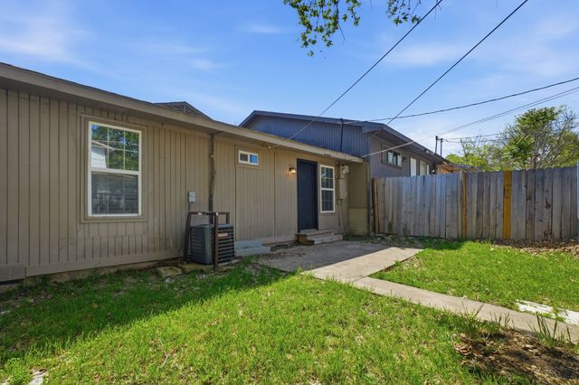 233 Creek Cove Drive, Dallas, TX 75217