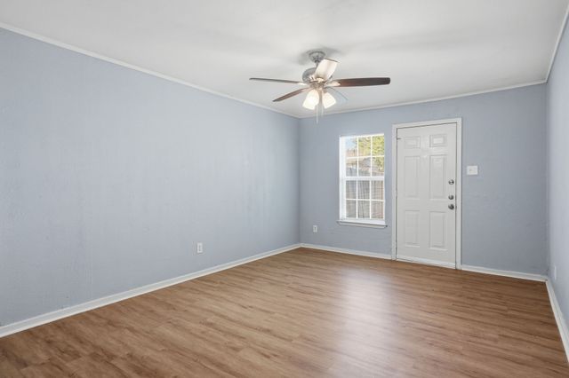 233 Creek Cove Drive, Dallas, TX 75217