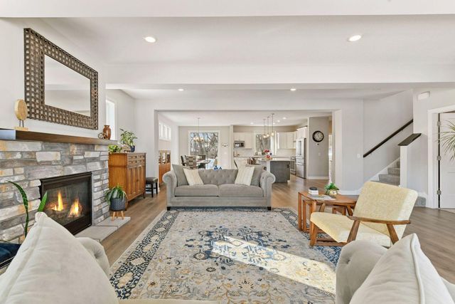 7465 Glengarry Place, Eden Prairie, MN 55344