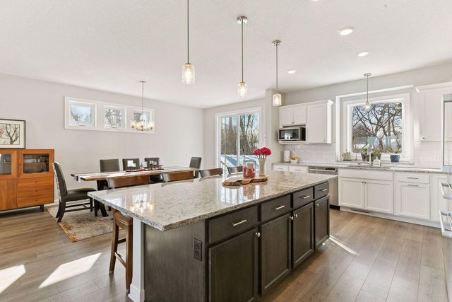 7465 Glengarry Place, Eden Prairie, MN 55344