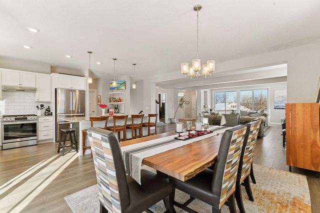 7465 Glengarry Place, Eden Prairie, MN 55344