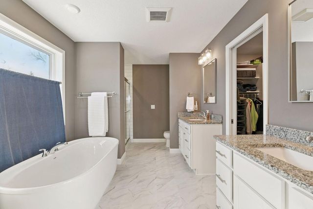 7465 Glengarry Place, Eden Prairie, MN 55344