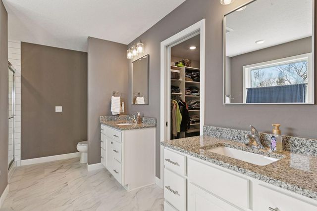 7465 Glengarry Place, Eden Prairie, MN 55344