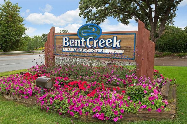 7465 Glengarry Place, Eden Prairie, MN 55344