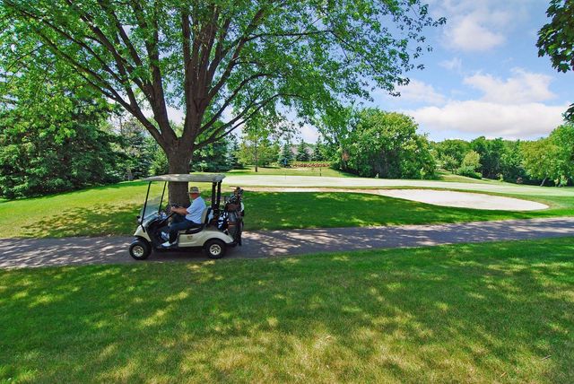 7465 Glengarry Place, Eden Prairie, MN 55344