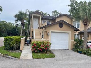 9570 Crescent Garden DR 201, Naples, FL 34109