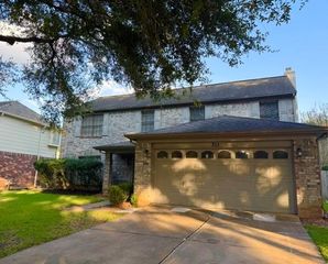 311 Birch Hill Drive, Sugar Land, TX 77479