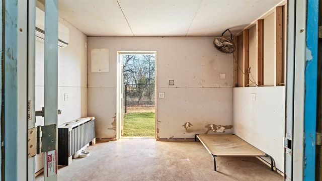 14101 Iron Road, Mcloud, OK 74851