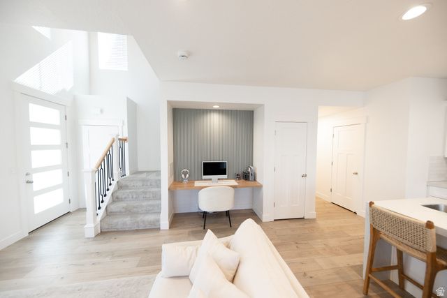 1404 E RUSTIC WOOD CT, Sandy, UT 84092
