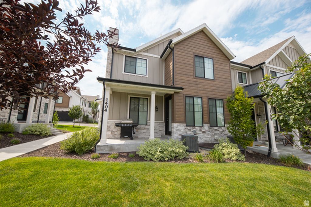 1404 E RUSTIC WOOD CT, Sandy, UT 84092