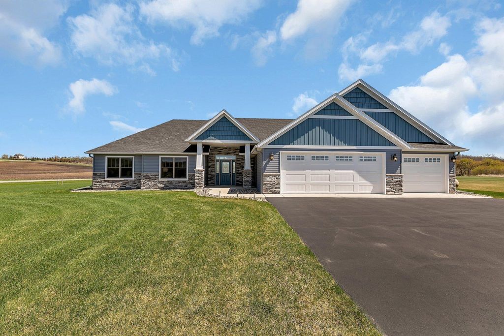 18974 Long Lake Road, Richmond, MN 56368