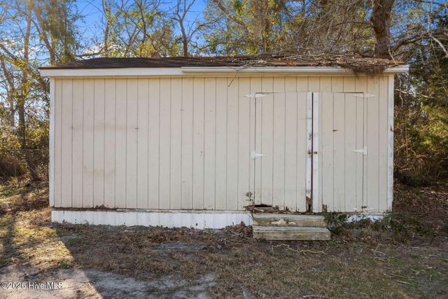 245 Baker Drive SW, Supply, NC 28462