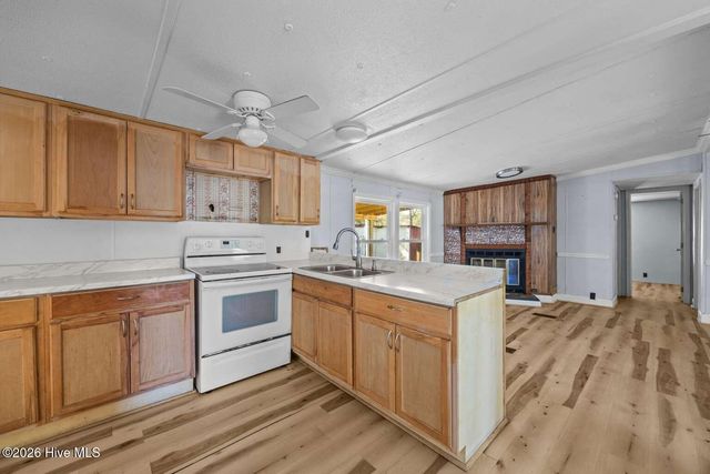 245 Baker Drive SW, Supply, NC 28462