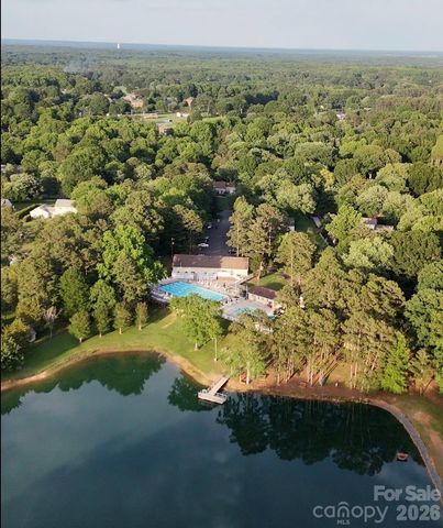 3231 Windrow Lane, Matthews, NC 28105