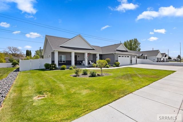 775 Sunset Court, Shelley, ID 83274