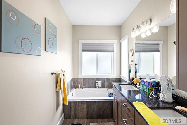 775 Sunset Court, Shelley, ID 83274