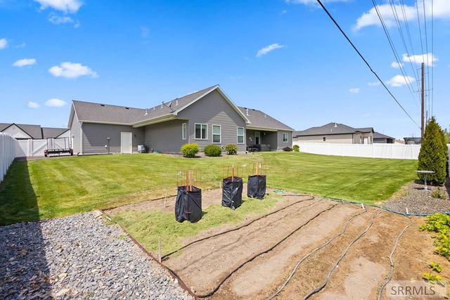 775 Sunset Court, Shelley, ID 83274